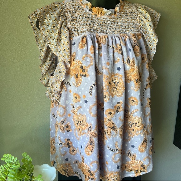 Maison d'Amelie Smocked Ruffle Sleeve Lavender Blouse Paisley Print Top Size M - Picture 3 of 10